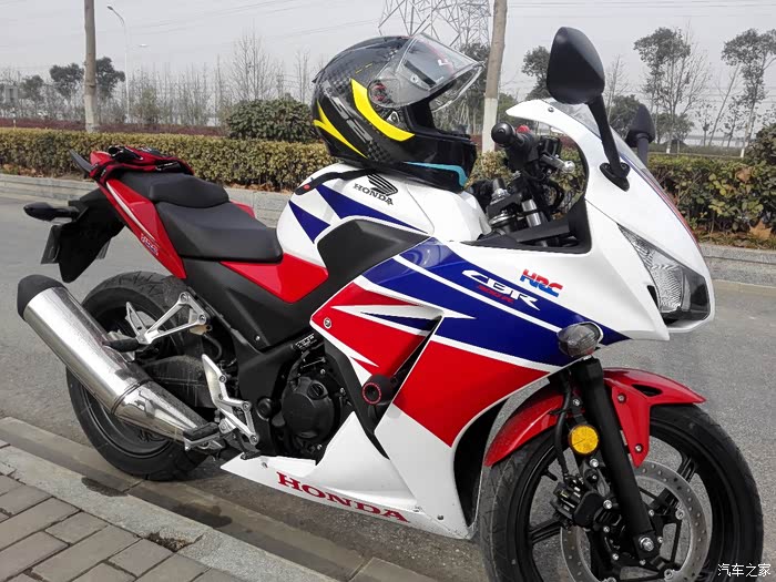 【图】更新: 圆年轻时的梦:入手新大洲本田cbr300r