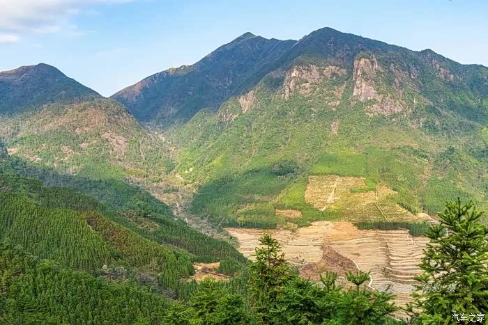 迎暖春送积分登顶广东大龙山主峰红泥埒
