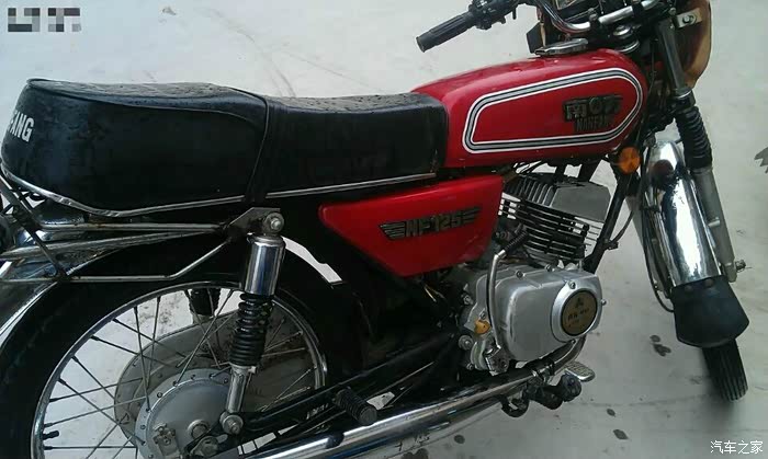 南方125摩托车,2001年毕业小学,老者就购买了它,并教会我骑摩托,当时