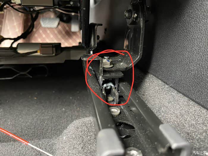 有没有座椅异响的