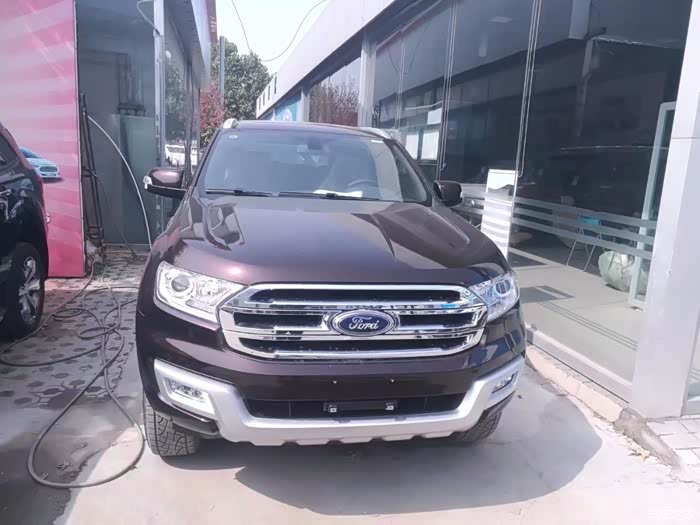 撼路者那个颜色好