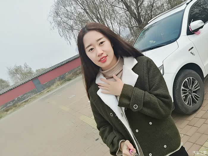 烟台远景suv车友会小女和小六在道教圣地太虚宫前浪一浪