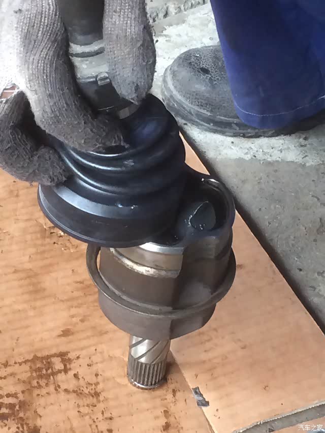 【图】马六轿跑更换内球笼防尘套_马自达6论坛_汽车之家论坛