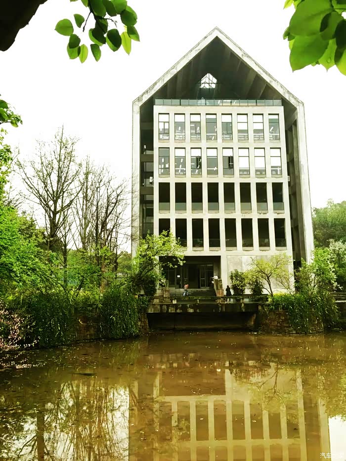 校园田园花园重庆大学城四川美院