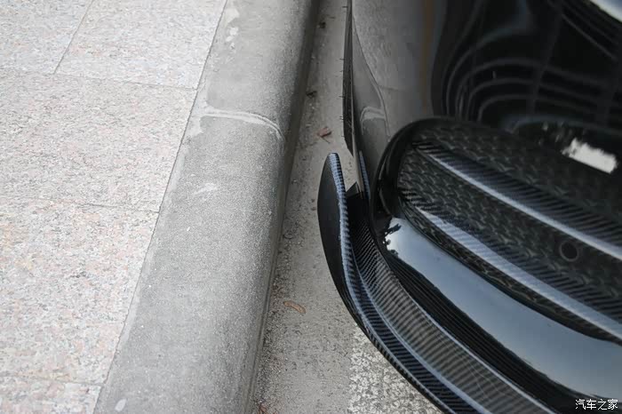 【图】奔驰e300l装碳纤维下唇,挺好看_奔驰e级论坛_汽车之家论坛