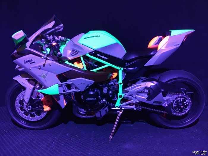 川崎h2r改色完成