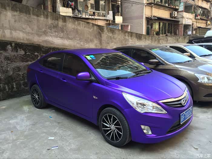 小蒂芙尼蓝瑞纳换装记