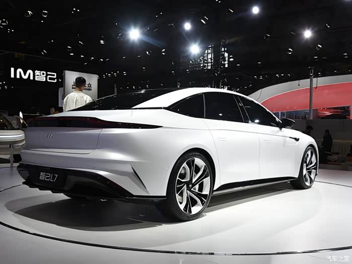 上海车展这些全新电动车续航都超700km