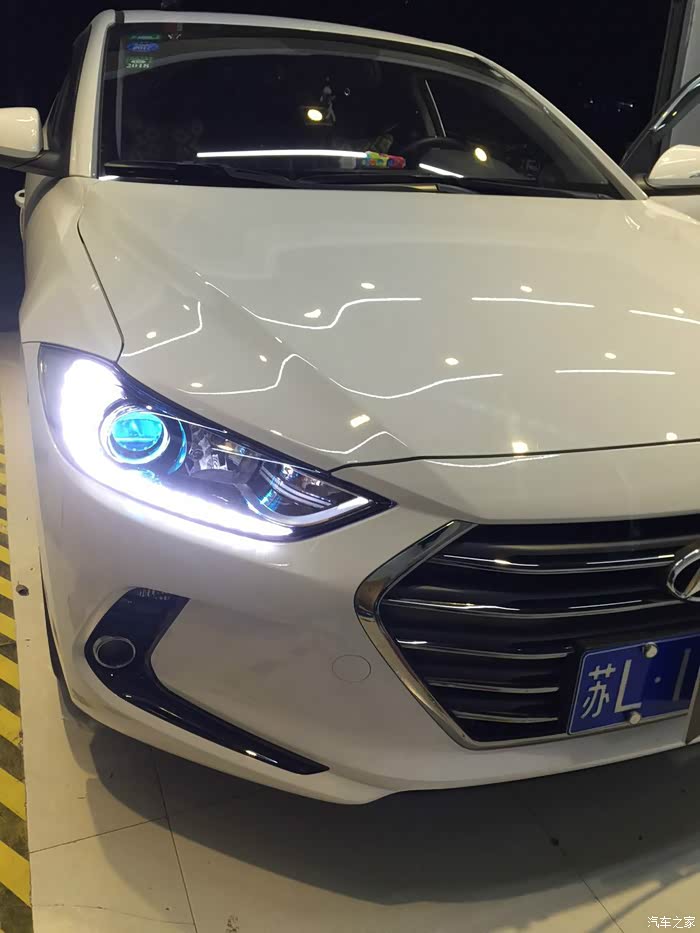 现代领动改灯升级奥迪q5透镜氙气大灯套装