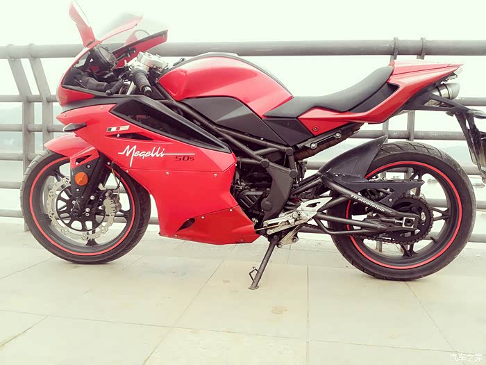 2b青年欢乐多迟到一年的宗申闪电250megelli250贴小改