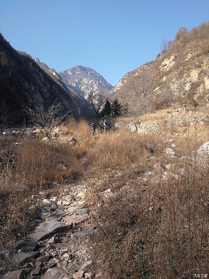 走進老區英雄故里平山縣賀林溝村