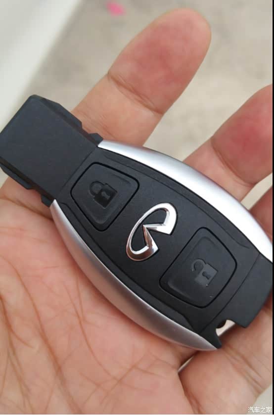 颜值让女友折服动力更让我满足英菲尼迪qx30四驱版提车小记录