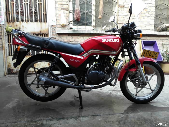 请大家帮忙估个价铃木刀仔