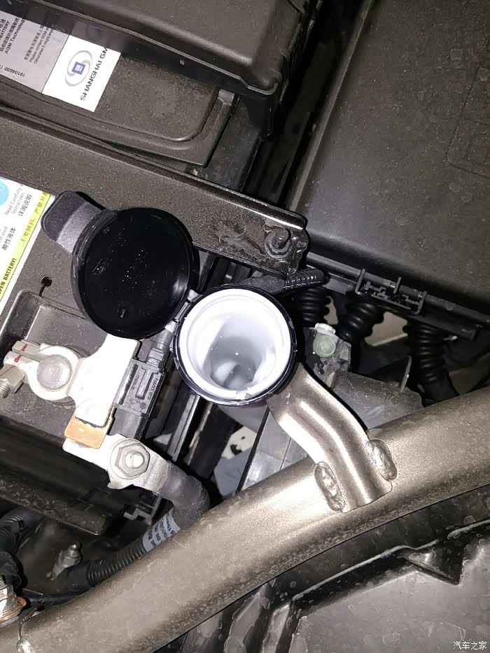 【图】昂科威加玻璃水的水壶滴水_昂科威论坛_汽车之家论坛