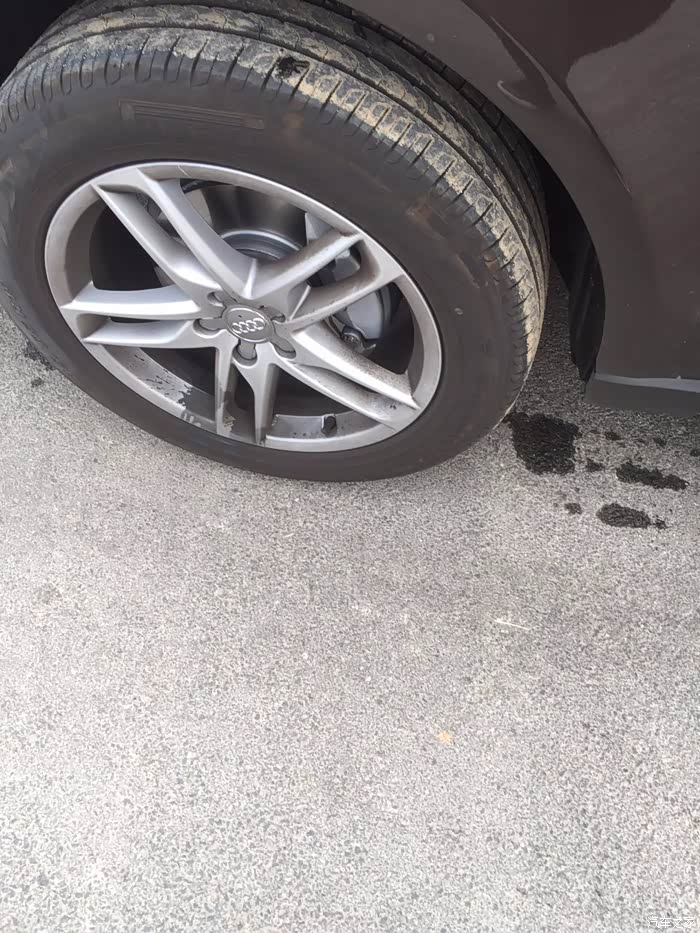 【求助】17技术 1800km 四个轱辘底下漏油了 求指导