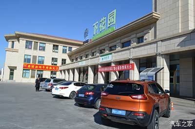 准时接妹子就直奔g6京藏速可能我们运气出京没什么车顺利到花园服务区