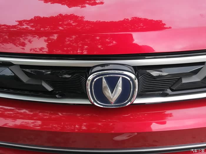 长安的v字剪刀手标志.