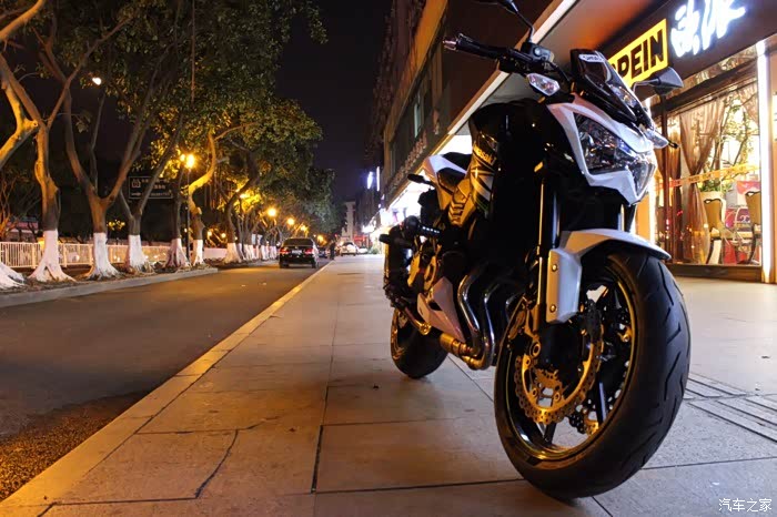 【图】夜晚来放毒_摩托车论坛_汽车之家论坛