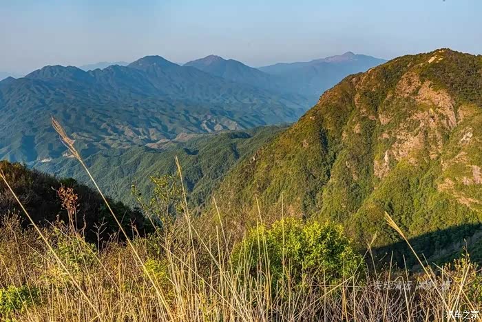 迎暖春送积分登顶广东大龙山主峰红泥埒