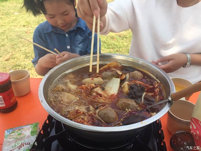 户外火锅开始