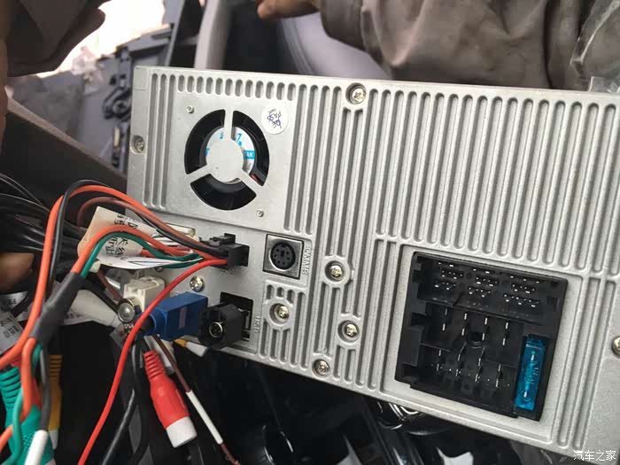 rns510倒车影像发黄问题