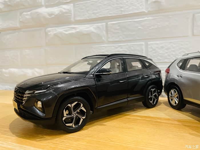 车模收藏 途胜l和奇骏双车模分享