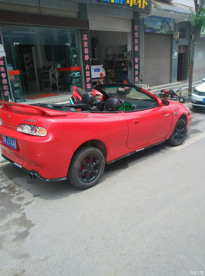 敞篷美人豹闪亮登场