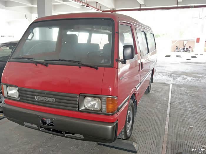 难得一见的马自达面包车
