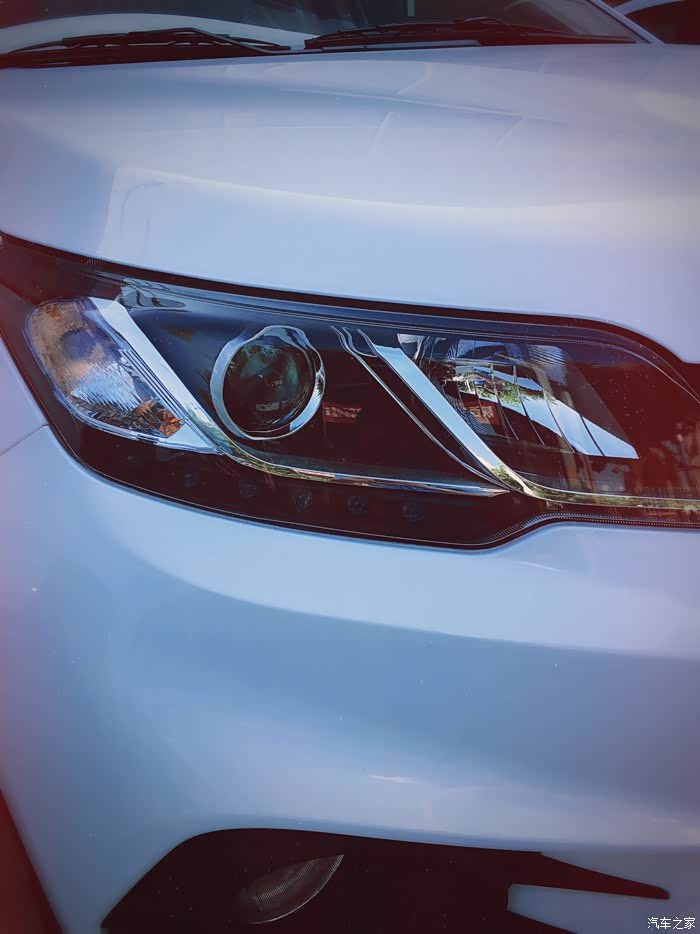 大灯部分,还不错