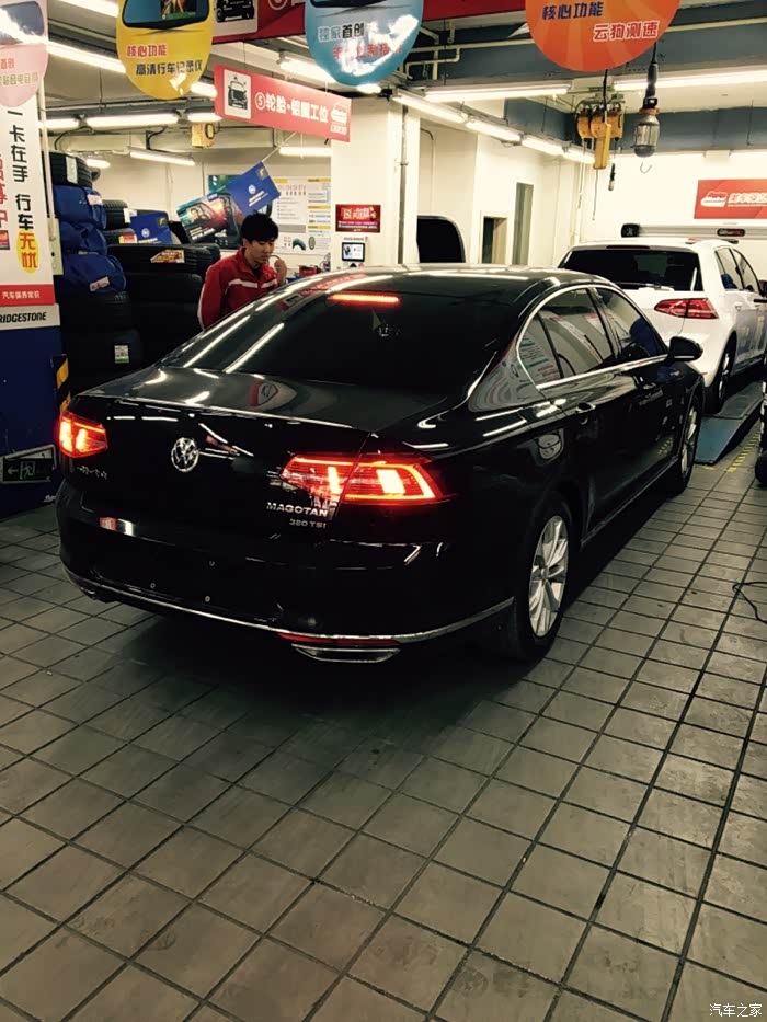 新迈腾2017选什么颜色凯撒金黑色白色