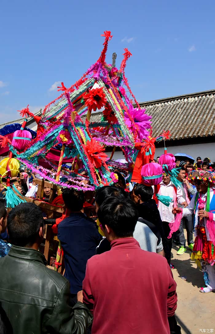 看大理风,花,雪,月外的白族文化精髓本主节