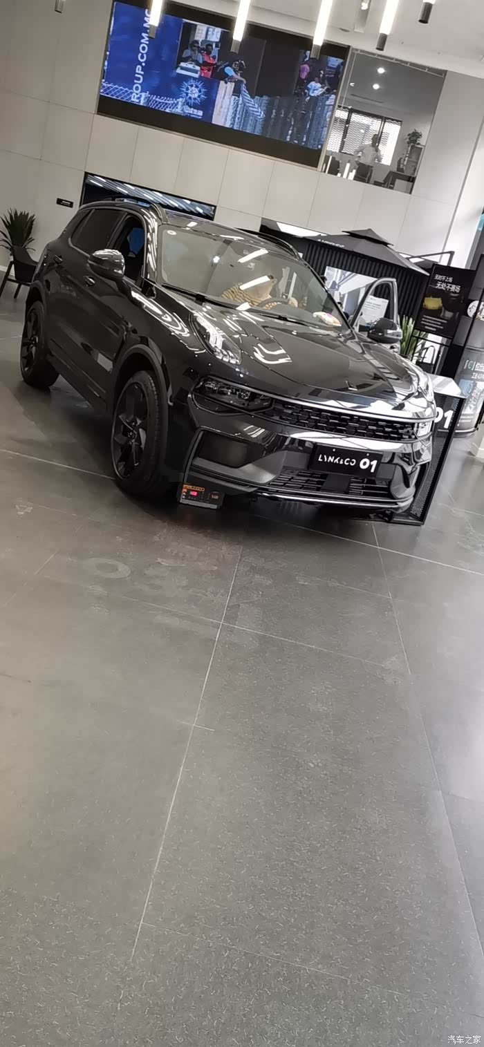 深圳今天刚下订21款领克01暗夜版销售说买贵可退