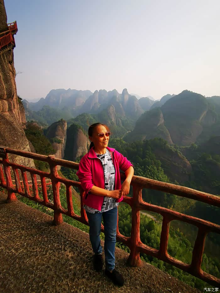 崀山景区,攀爬"九九天梯",以逐心愿