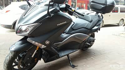 夏德的支架和尾箱安装tamx530无违和感