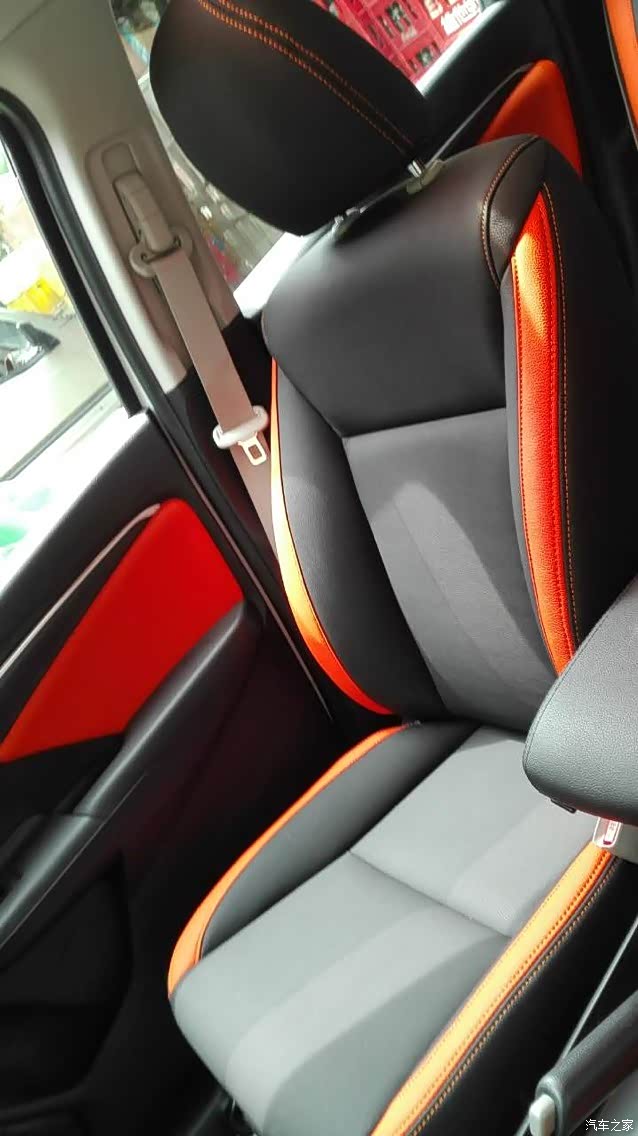 【图】我的爱车把座椅改了内饰,大家给点意见_飞度论坛_汽车之家论坛