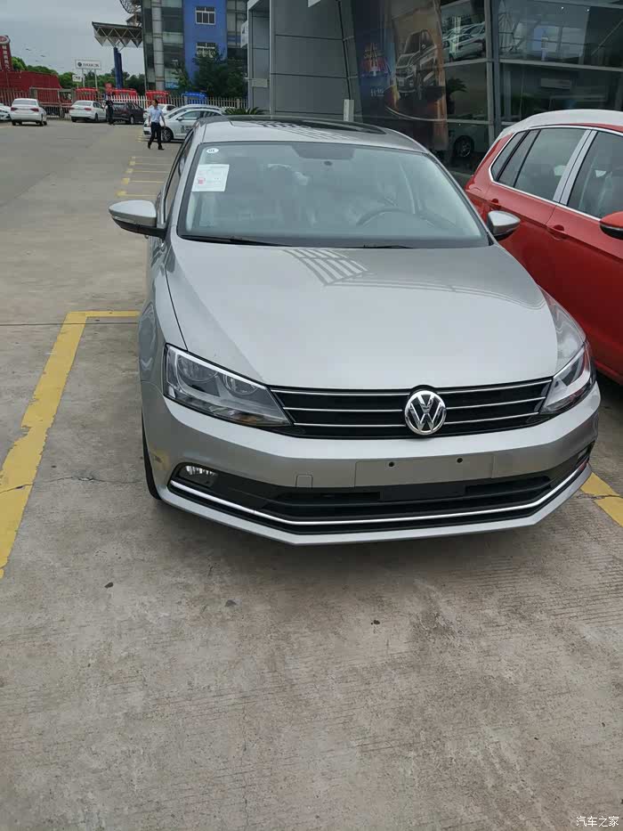 大众速腾雅士银好看吗