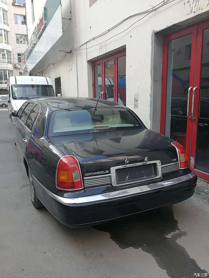 红旗加长旗舰7460l2防弹红供大家欣赏国宾车风范