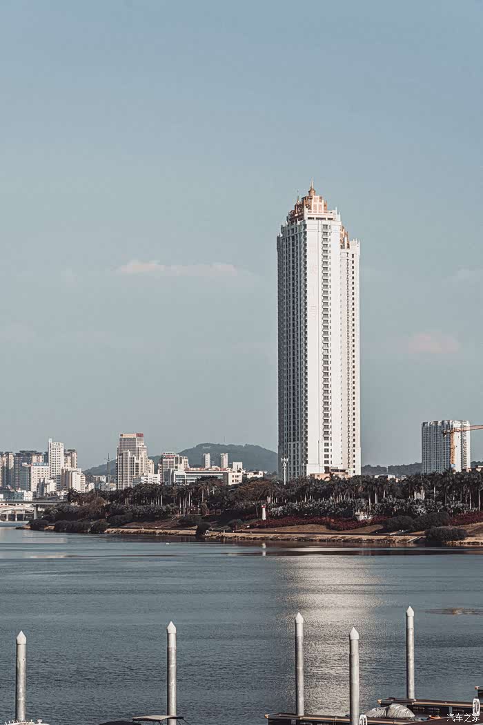 新年迎好运新年添逸坐享舒适驾天逸亭子码头邂逅女神