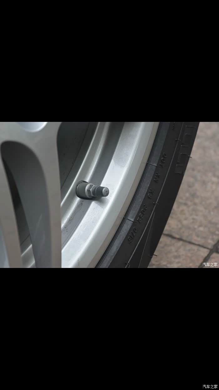 轮胎气门嘴为什么是橡胶的啊不是下图这样的_macan论坛_汽车之家论坛