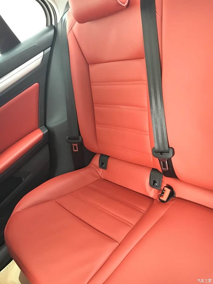 230自动包酒红色真皮座椅