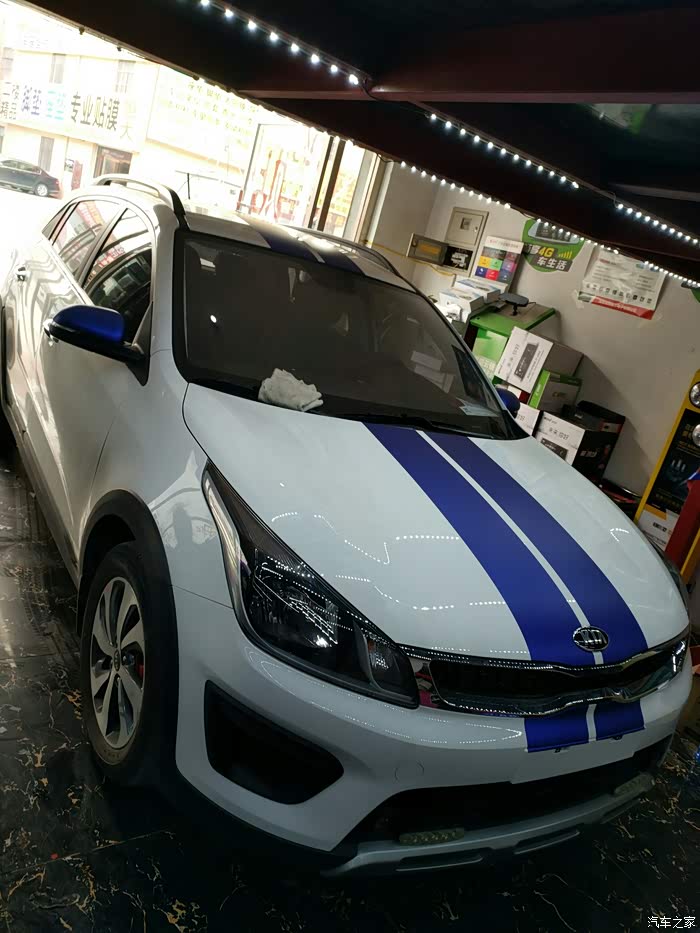 缘份不 去贴膜碰到一个白色正在改装的kxcross