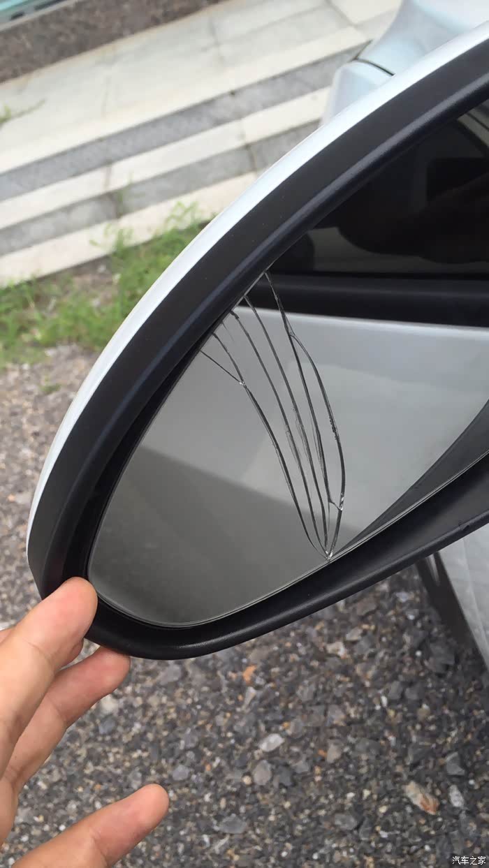 【图】后视镜碎了,求安慰_科鲁兹论坛_汽车之家论坛