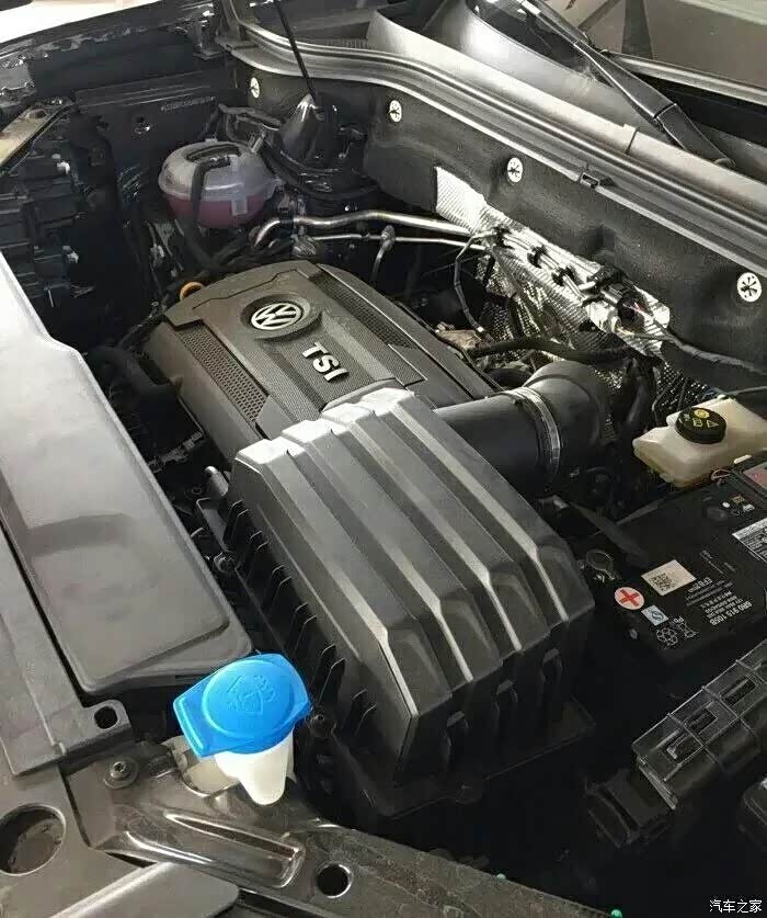 转的途昂发动机仓图片!