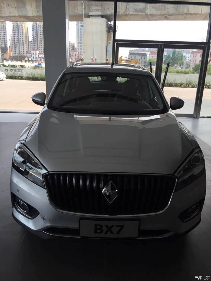 宝沃bx7白色顶配车主外观选择过程外观感