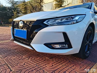 趁年轻就要燥起来,携黑化后的暗夜版轩逸前来报到!