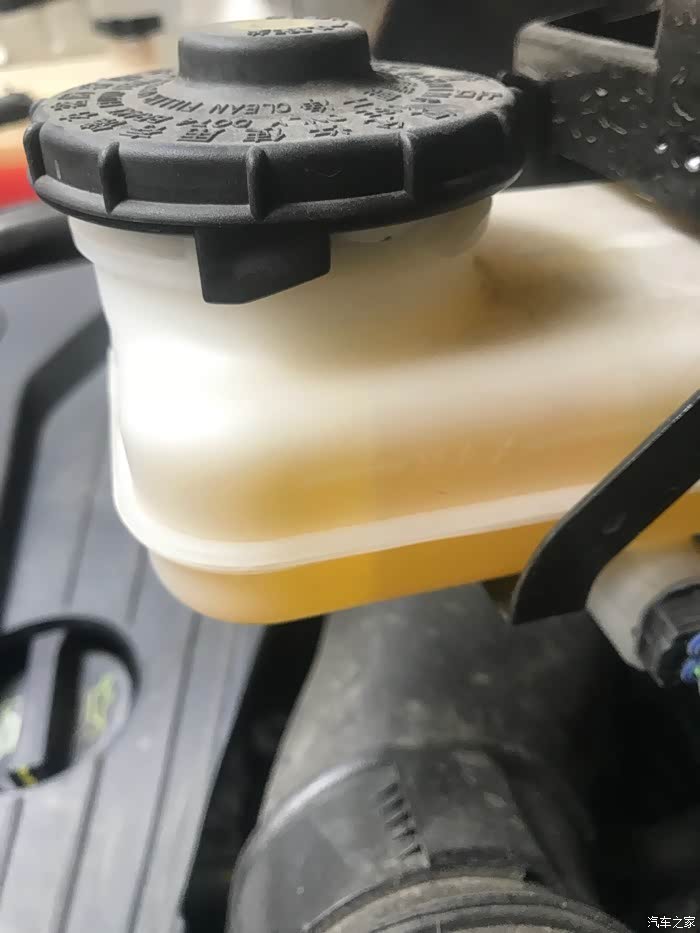 关于制动液麻烦大家都进来帮我看看谢谢