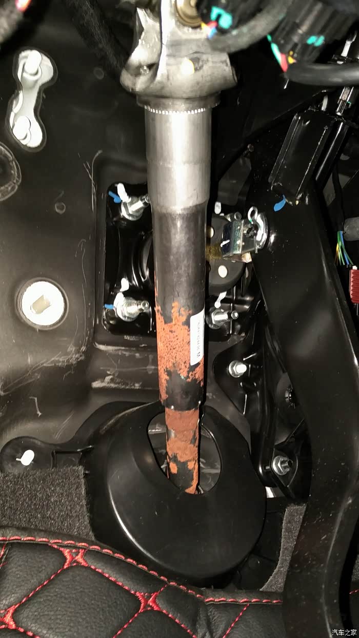 奇瑞,想说爱你不容易--2018款瑞虎7转向柱生锈