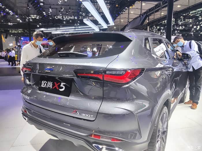 长安欧尚x5x7两兄弟炫目登场