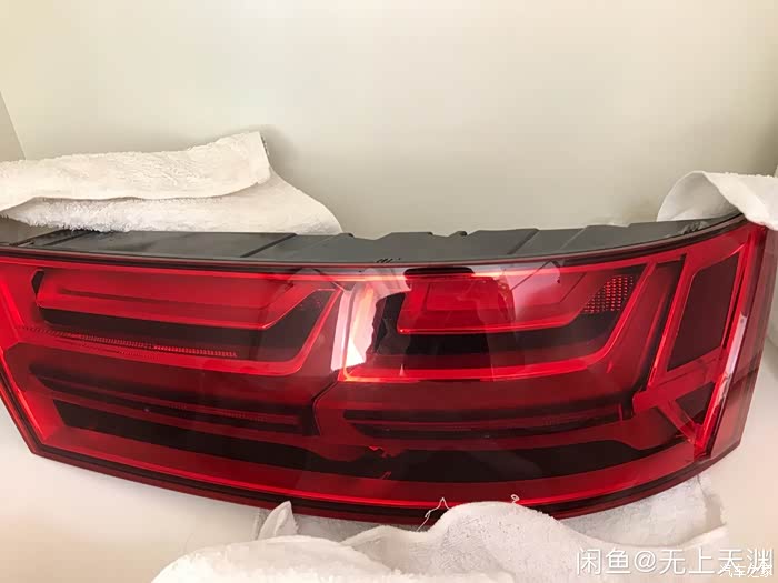 出售16款q7原厂尾灯