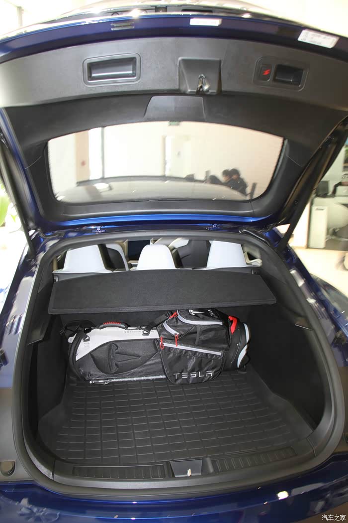 特斯拉亦庄体验中心订车半日游